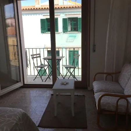 Del Mar Nel Centro Storico Санта-Тереза-Галлура